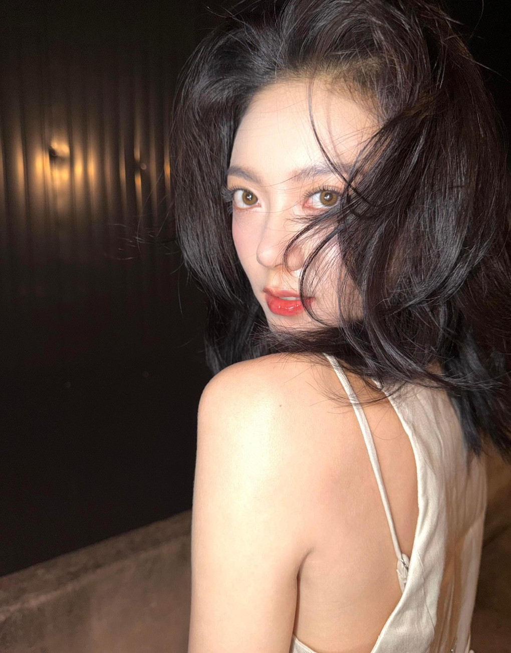 赵今麦姐感大爆发！气质蜕变氛围感直接拉满