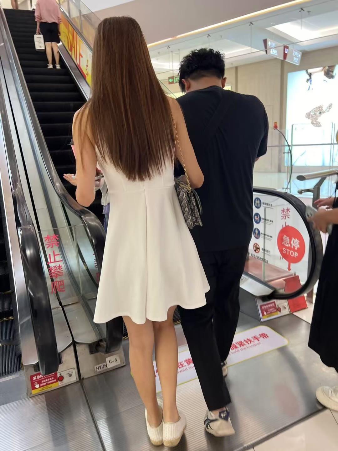 一天不洗的头发上有什么飘逸的秀发需要精心呵护​​​