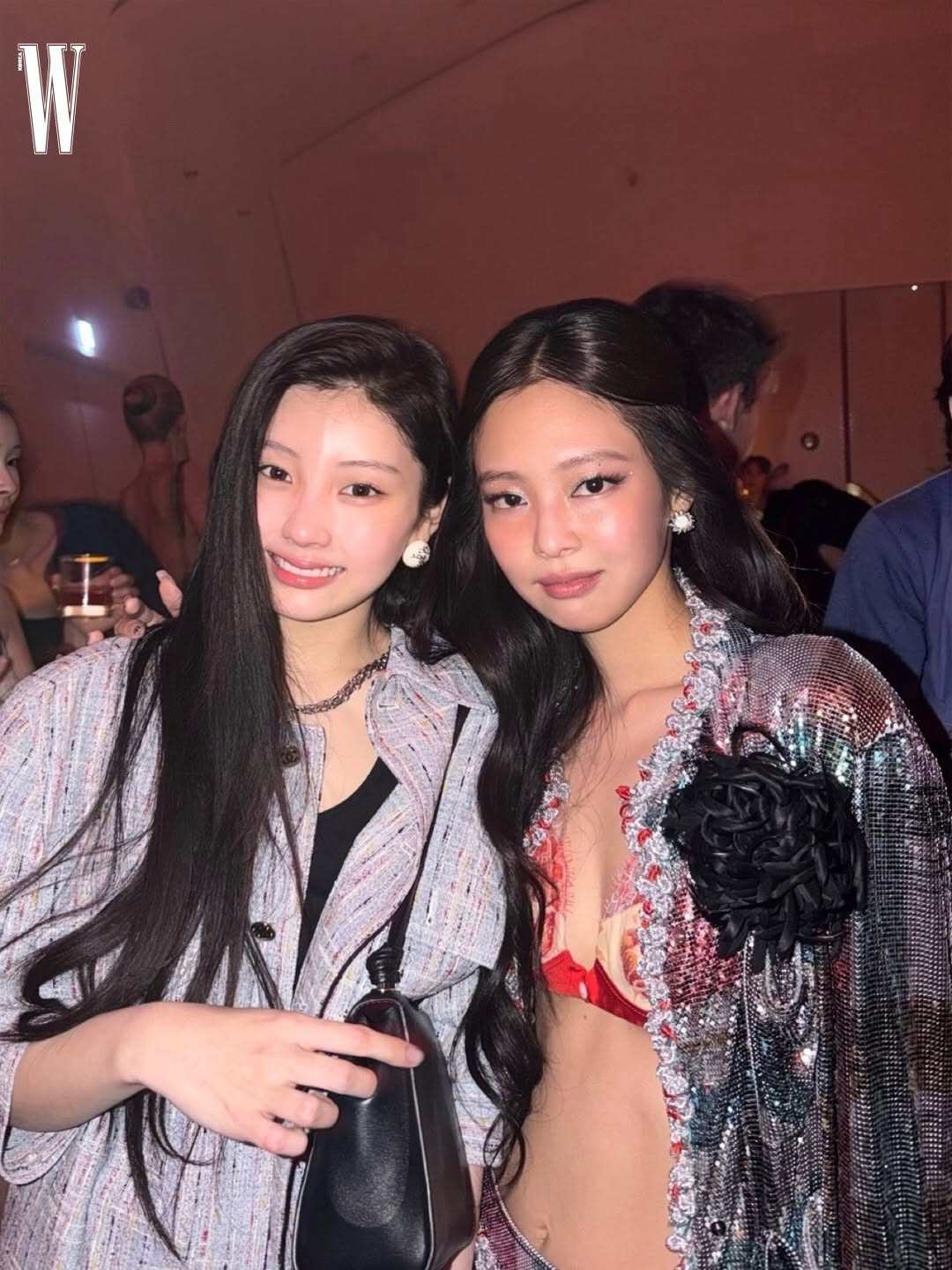JENNIE和李沅禧香奈儿活动合照
