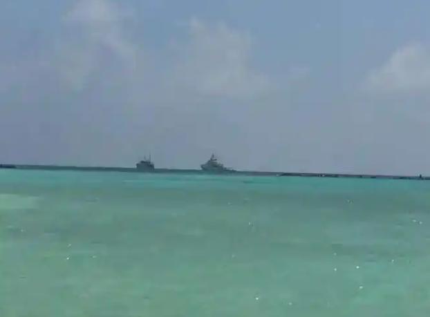 菲律宾防长特奥多罗警告中国，如果解放军还在黄岩岛、西沙这些地方的空域管着所谓的