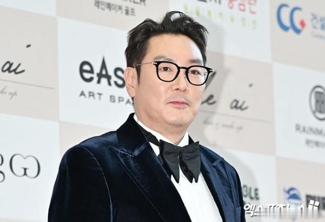 tvN回应信号2能否顺利播出赵震雄承认曾是“少年犯”宣布退圈，《信号2》亮红灯