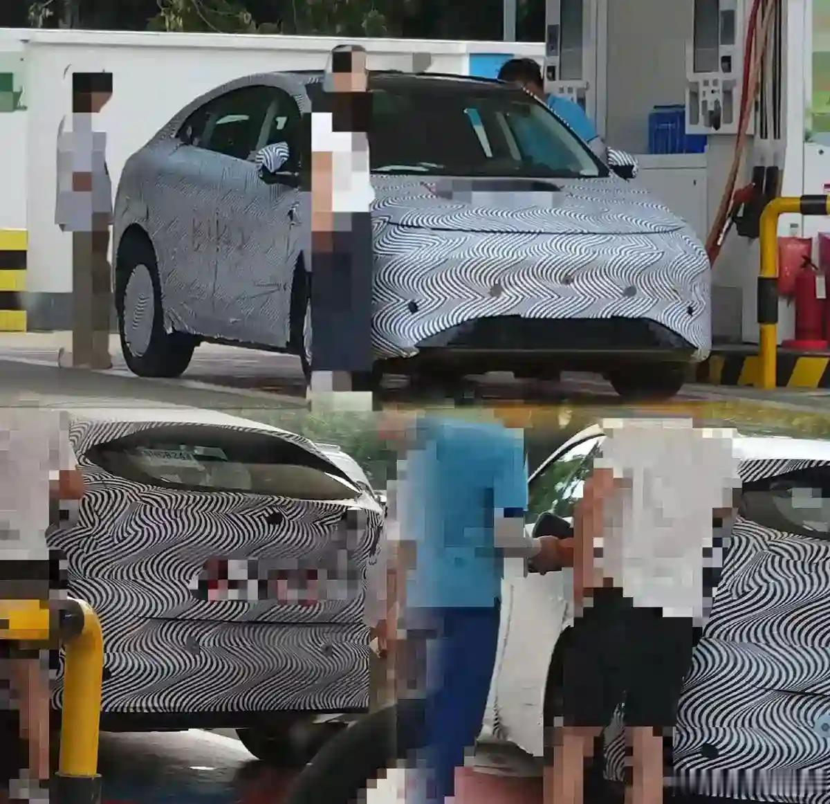 在添加一种神秘的液体，懂了吗？[滑稽笑]