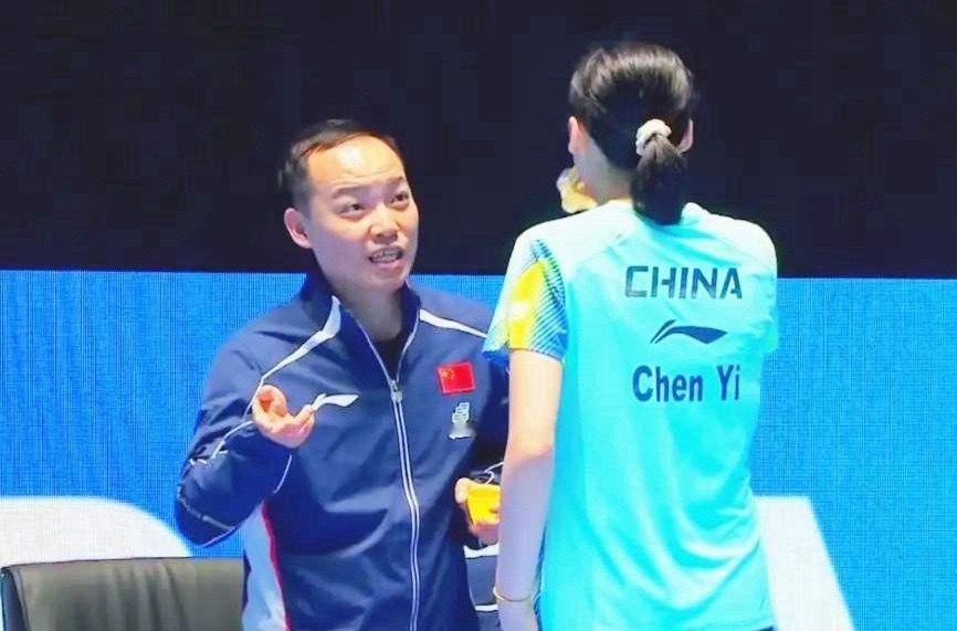 陈熠必须反思了！打帕拉南这场，自己排名比人家高很多，而且有智多星任皓给她做现场教