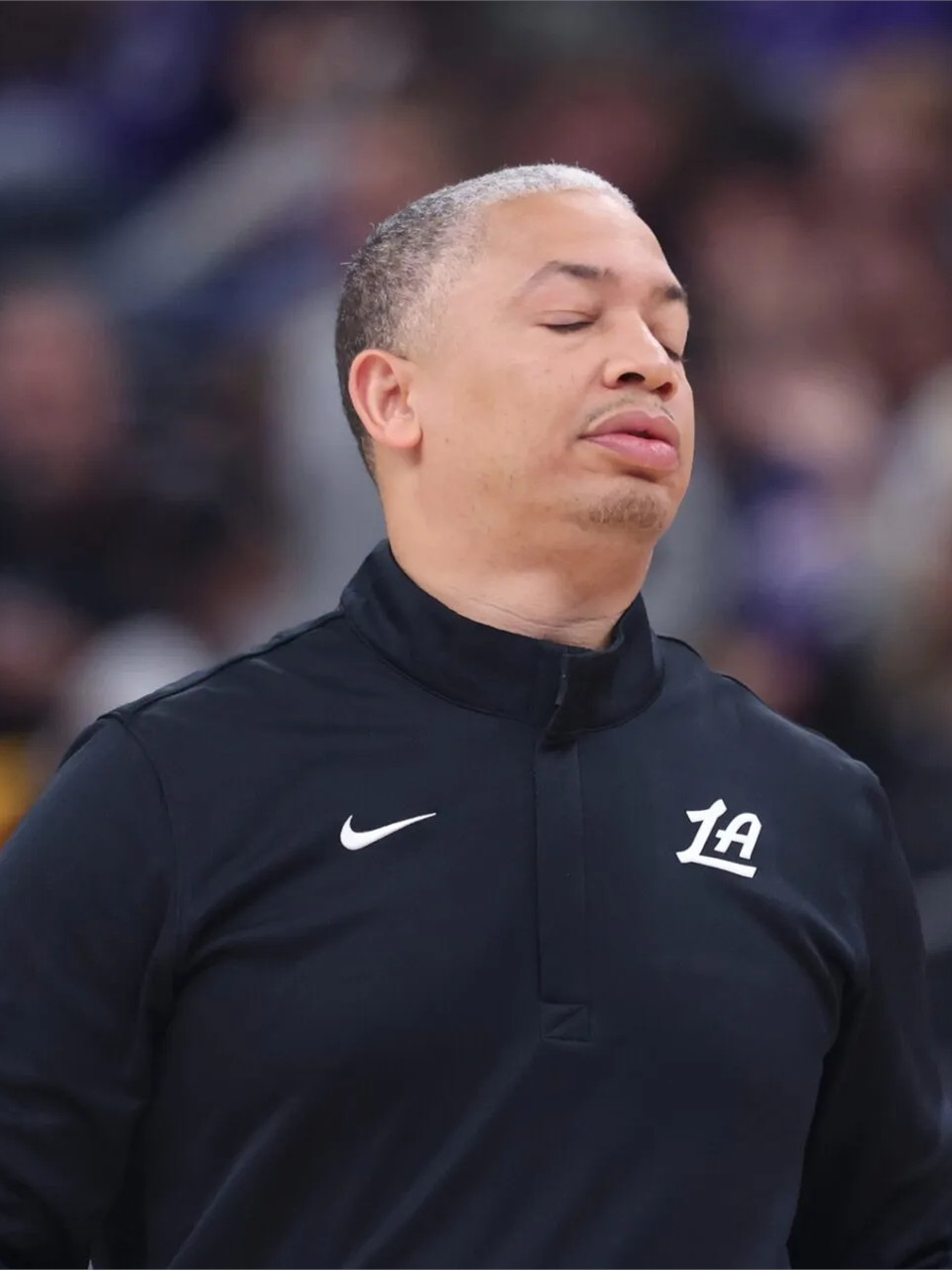 什么水平？今天的快船：[？？？]——哈登，20分4篮板1助攻——伦纳德，18分5篮