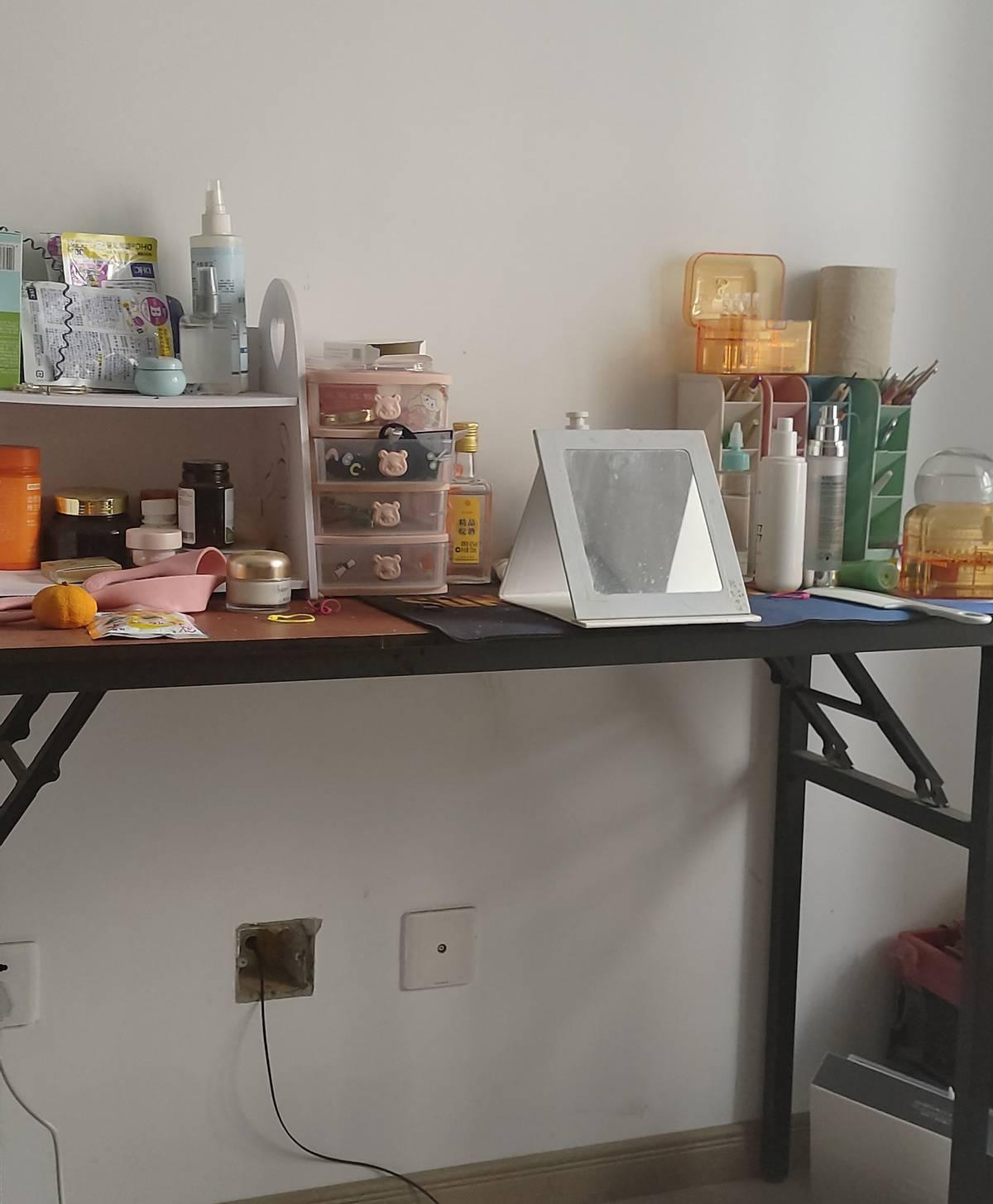 昨天和一个女生约好了来合肥，说晚上可以住她家，她也提前问了能住几天，结果我只住了