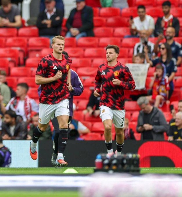 卡里克谈及德利赫特和芒特芒特的状态越来越好了，他已经可以上场比赛了。他是一名优秀