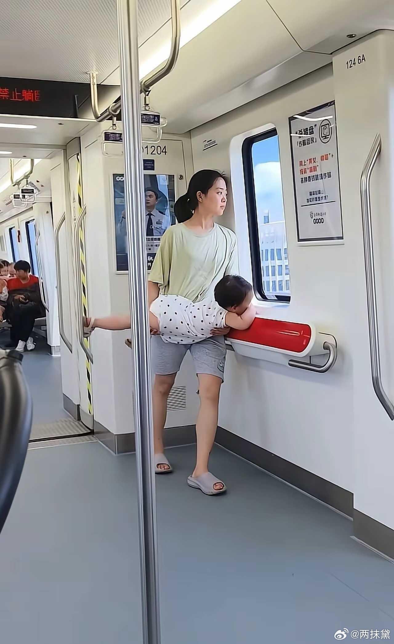 这绝对是我见过最松弛的女人。