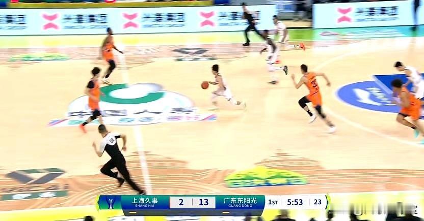 有一说一，虽然广东俱乐部杯赛再输上海，但是过程输得并不难看，年轻球员也得到锻炼，