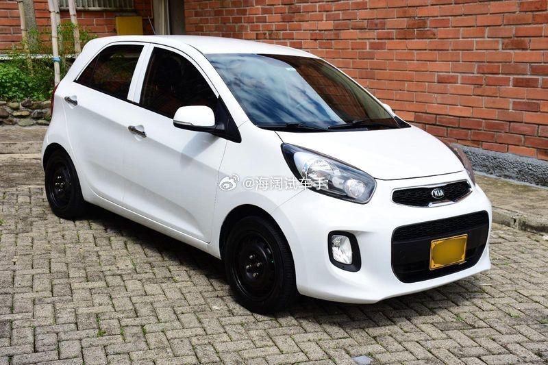 哥伦比亚的起亚小家伙，这车说是装备了1.25升发动机~~~我理解是不是1.2啊？