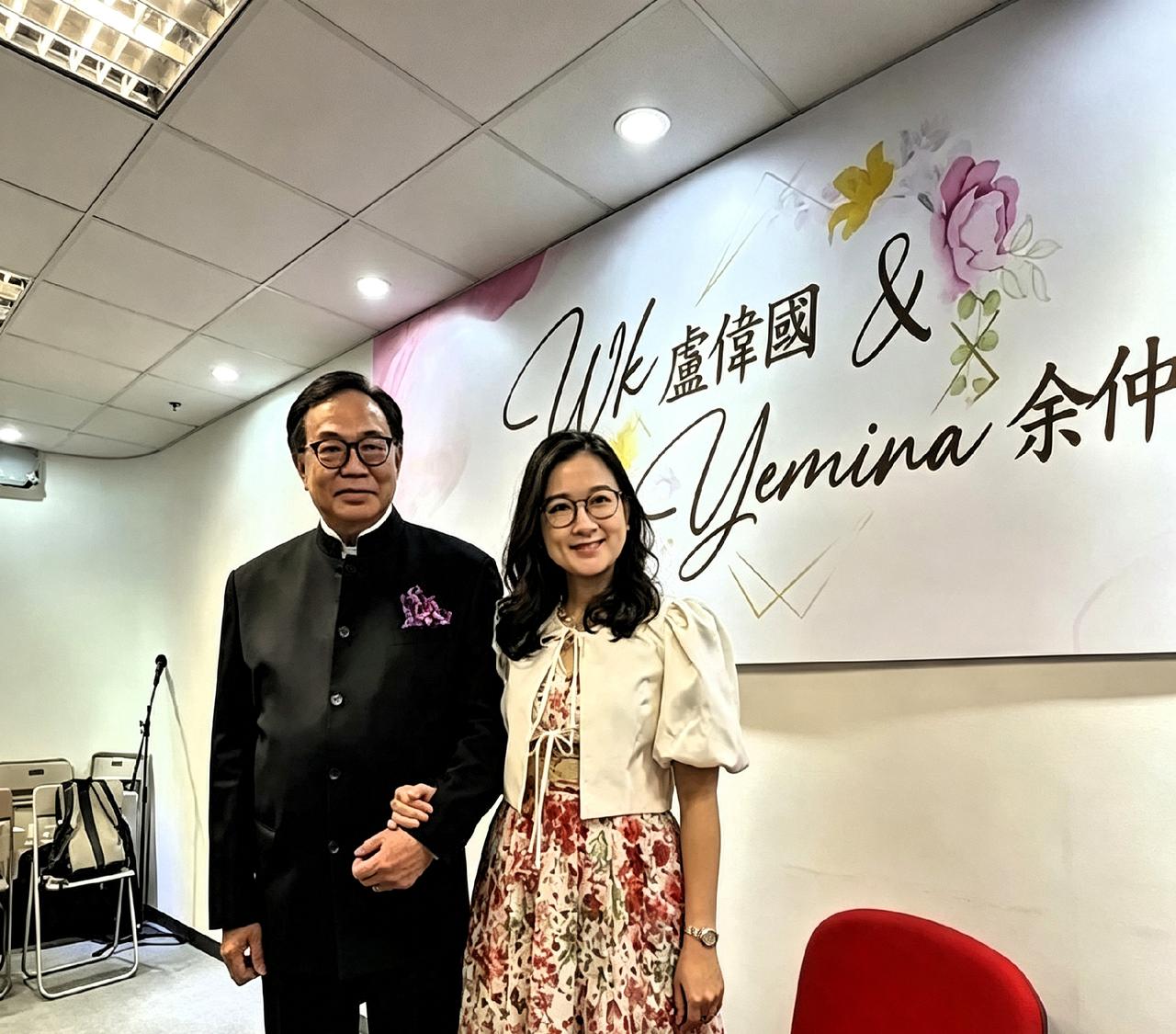 真是活久见！男方大女方41岁，女方他爸跟男方还是二十多年老友。认识才三周就办婚礼