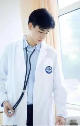 为啥男医生不娶女护士呢？还真有点门道。有些女护士是合同制，并非体制内。而男医