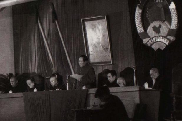 为啥大国小国总敢欺负中国？根本不是国力弱到任人宰割，而是毛主席说透的一句话，整个