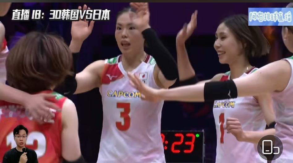 亚锦赛神仙对局！日韩女排首局疯狂死磕，全程紧绷不敢眨眼！本届亚锦赛C组这场万众