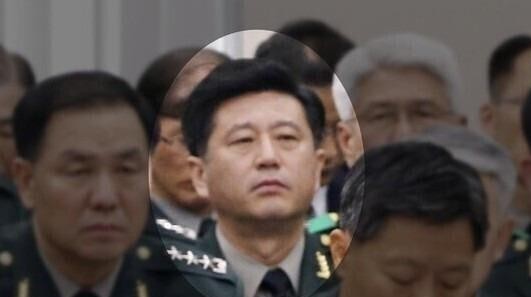 韩国突发！尹锡悦心腹的笔记被发现，谈到把文在寅关起来？这件事闹得沸沸扬扬，尹