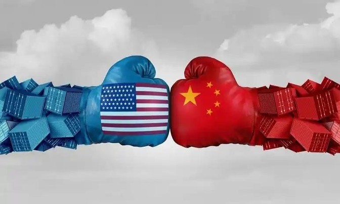 中美之争，在可预见的未来，除了在军事上打败它之外，别无破局之法。你的经济体量再