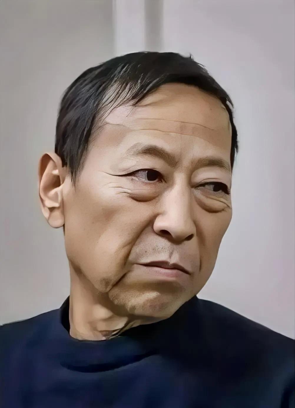 他不是聂树斌案的主办人，却把名字写进重审卷宗第一页。王书金开口那天，他为什么没