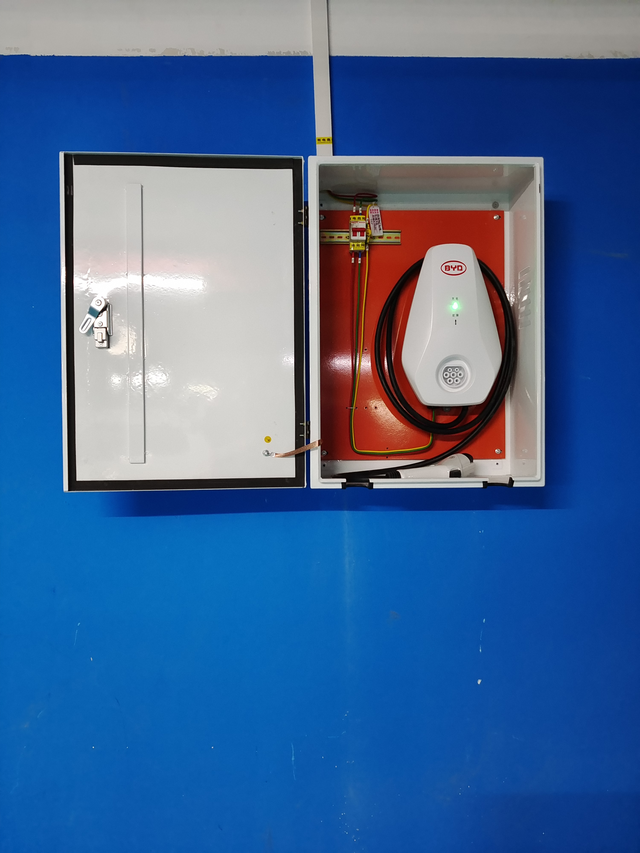 充电桩安好以后可市区可以纯电开啦今天安装好充电桩了。好说歹说，还是给我增加了