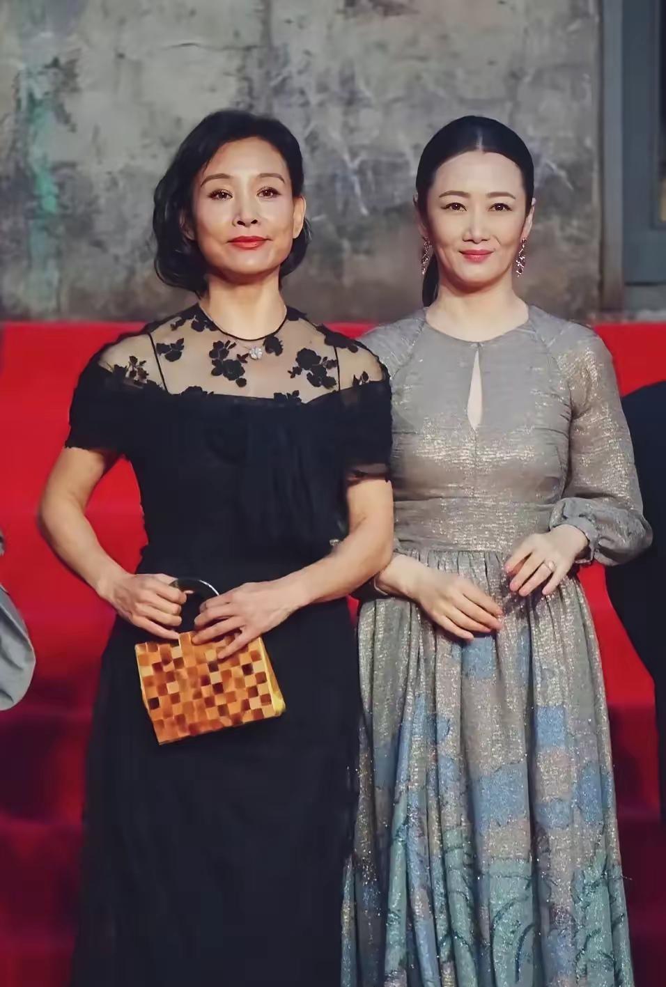 到底怎么出名的？说句实话，难道只有一个人觉得，她的身材和颜值都很普通吗？她看