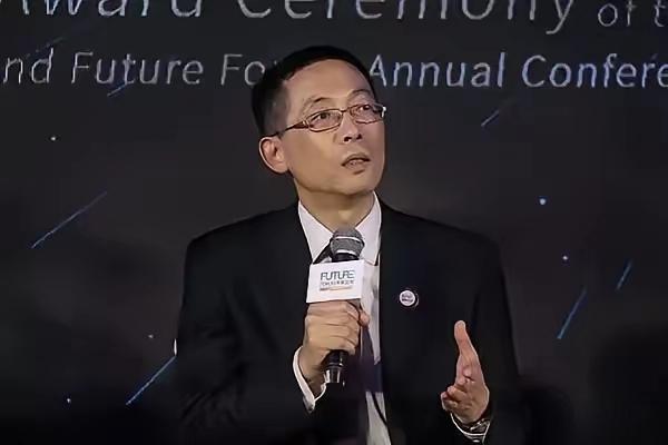 施一公又丢出一句话，清华七成八成的高考状元去了经管，这数字摆出来，很多人一愣，眼