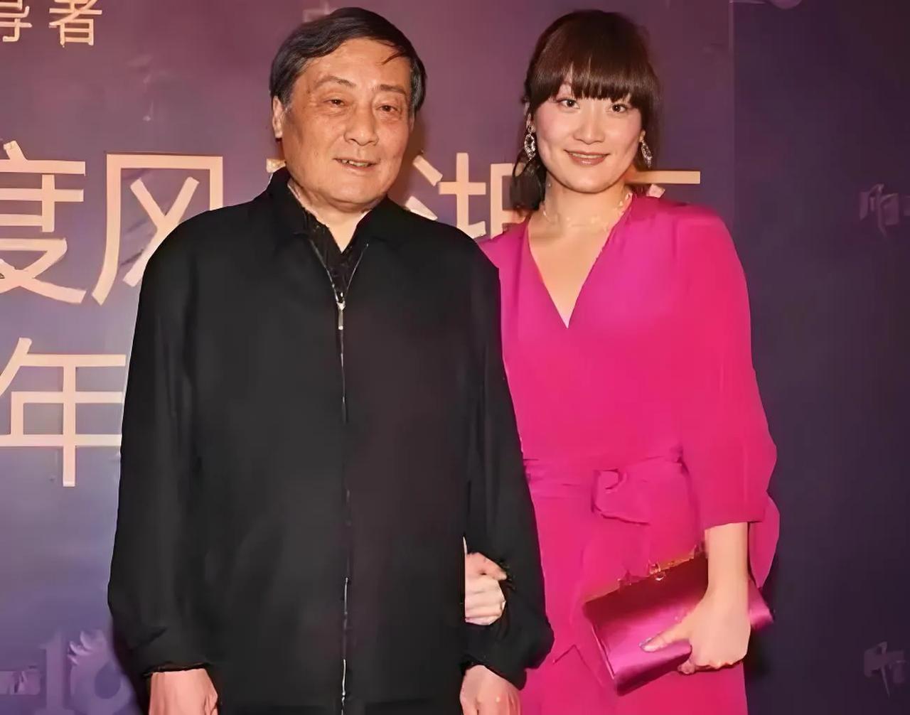 会不会是杜建英能力太强，曾让宗老忌惮了！然后宗老权衡利弊后选择的宗大小姐！