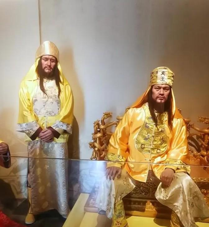 1864年，曾国藩在洪秀全棺木中看到的景象，让他当场作呕，怒斥荒唐。18