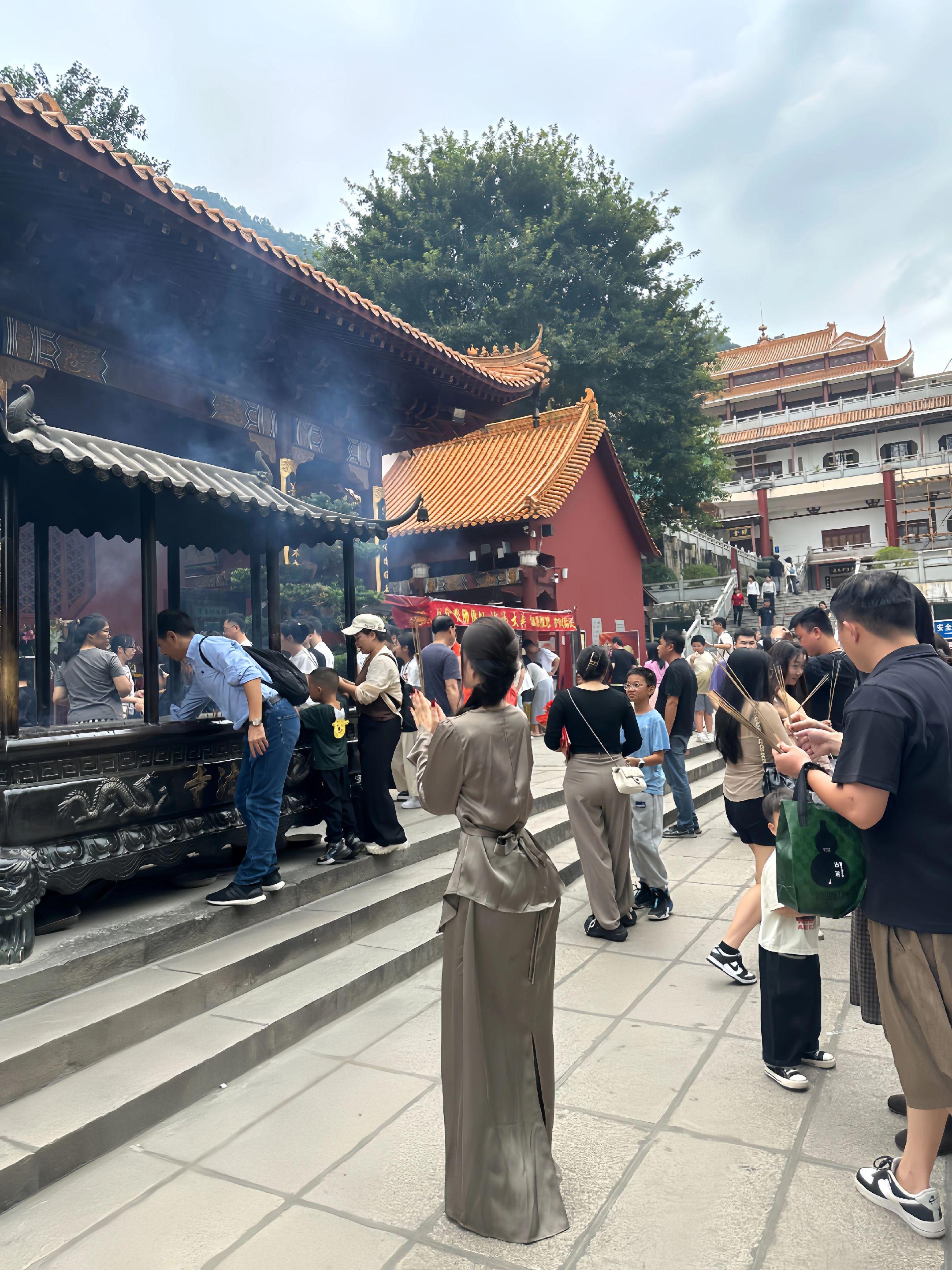 愿平安喜乐 岁岁安康