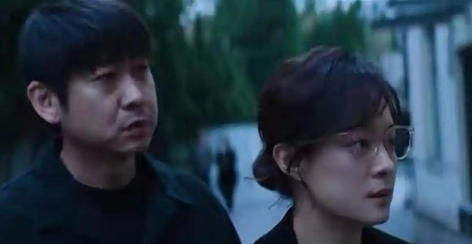 《危险关系》里，颜聆最应该嫁的就是卢一峰。她是卢一峰的师妹，两人年龄学历相当