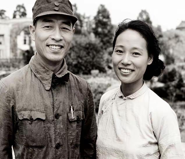 1948年，林颖改嫁了，她是新四军第四师师长彭雪枫的遗孀，身带烈士之子三岁儿子彭