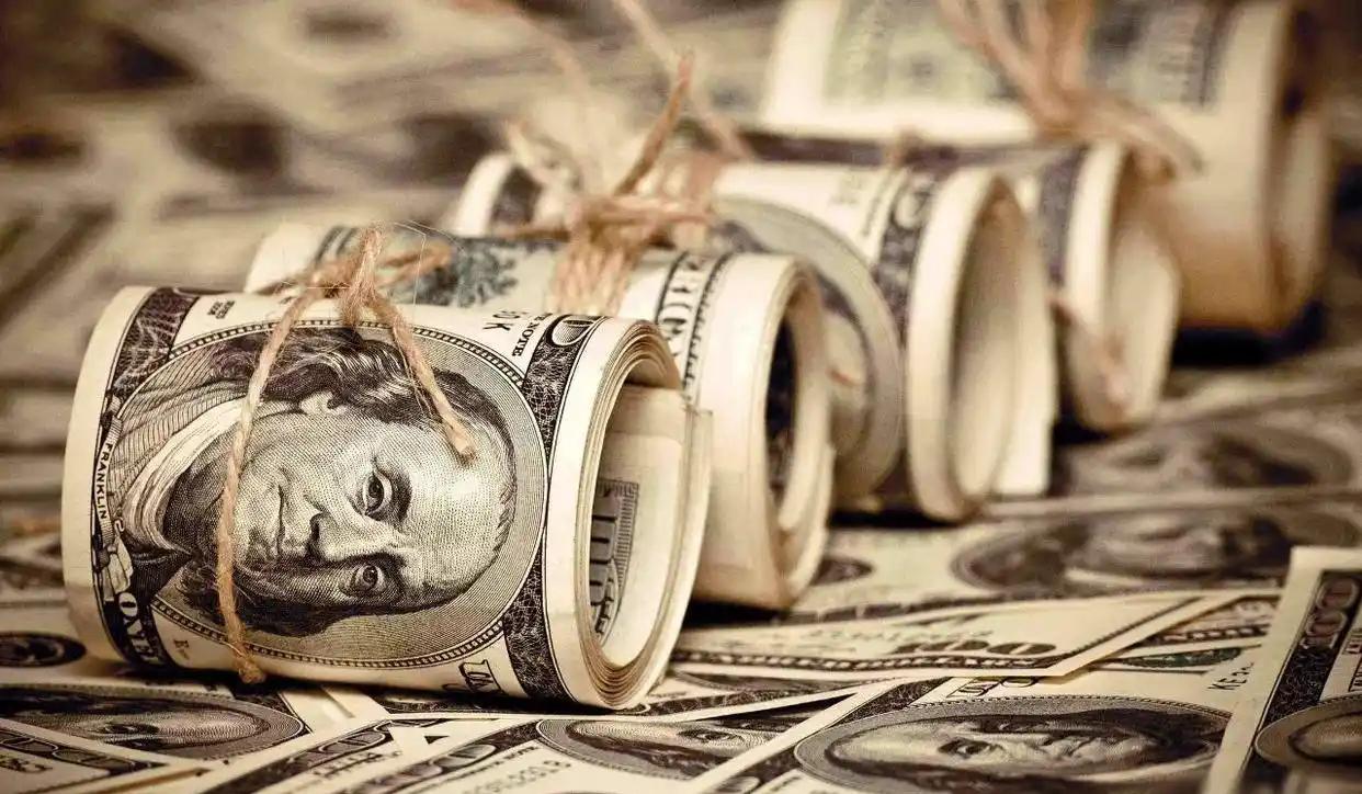 美国人用美元结算体系制裁俄罗斯，没想打出个