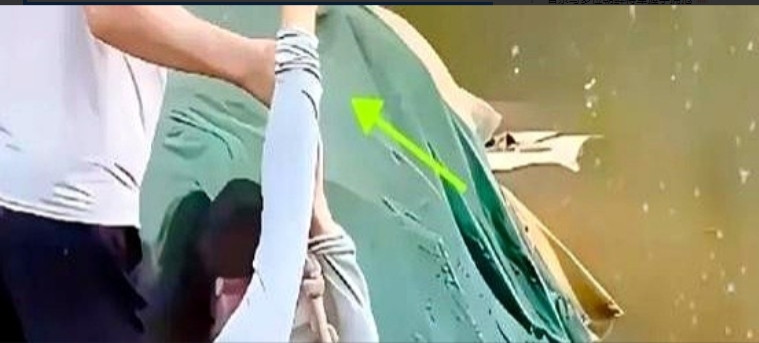 你听说了吗？前两天有个大哥跳水救人，结果把人姑娘裙子给蹭掉了，网上居然一堆人