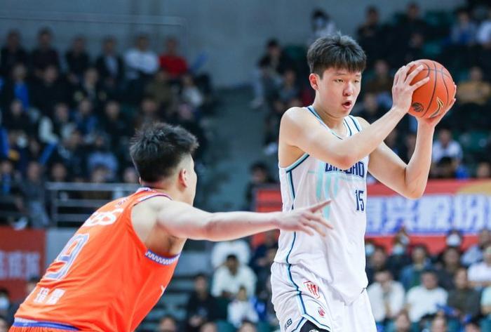 央5直播吗？杨瀚森即将登场的NBA季前赛！终于有中国球员在NBA冲锋陷阵了，再