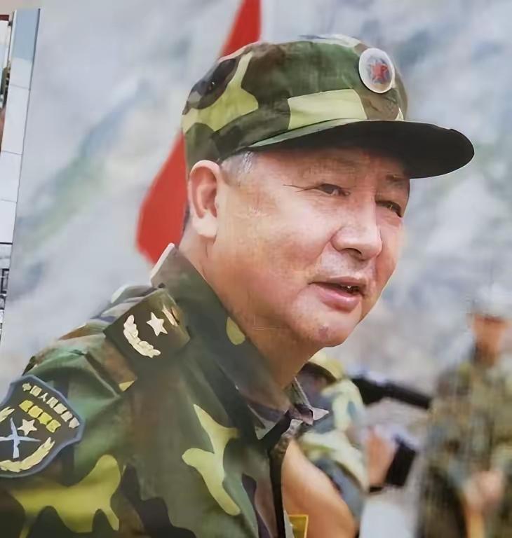 “谁要再放一个记者上山，就把谁扔进水里去！”2008年5月12日下午，汶川大