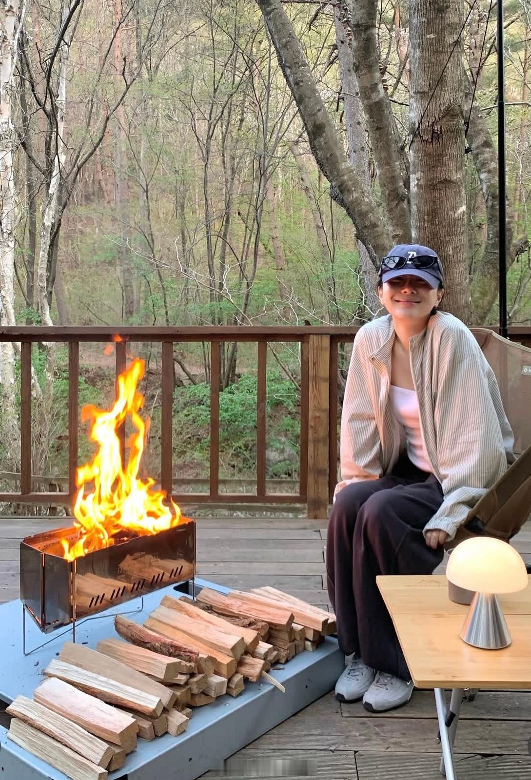 穿搭分享连续更新第2804天韩国时尚女生日常搭配短发女生搭配韩系穿搭超能新星汇