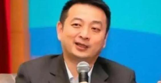 为了鼓励大家多生娃，人口专家梁建章曾提出了一个大胆的方案：一孩家庭每个月补贴1