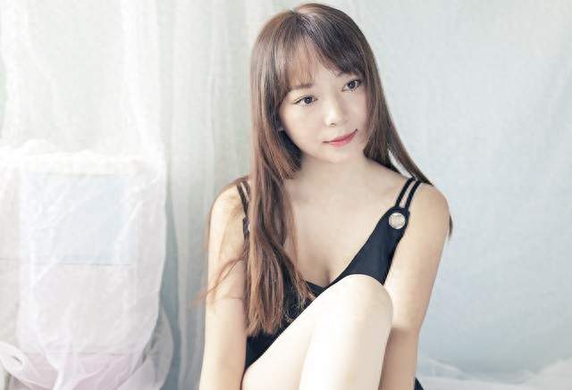 日本发明的美女机器人有多逼真? 仿生皮肤模拟真人触感