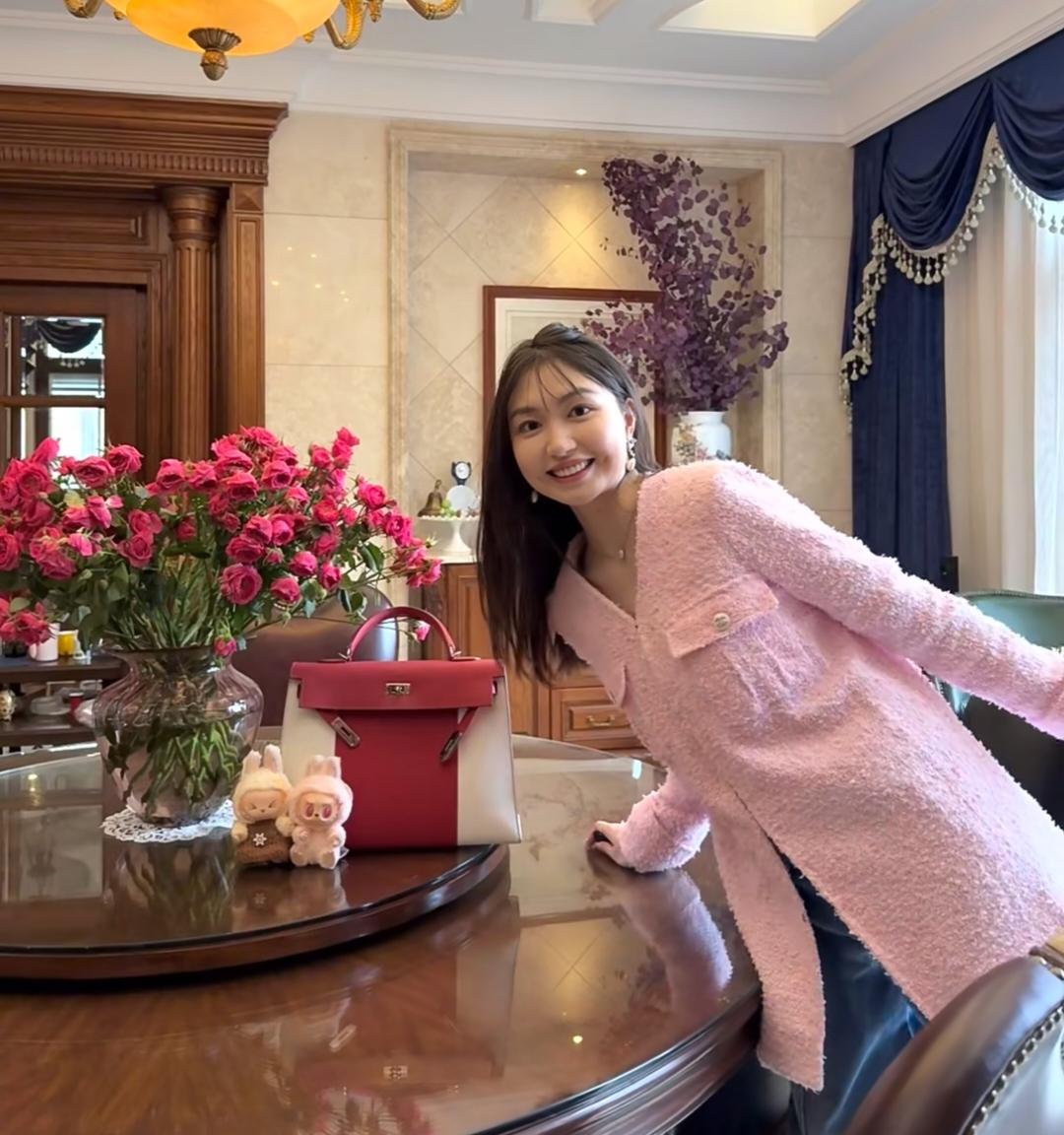 女儿元旦从北京辞职回来问了我一个问题想想真是后怕她问：老妈，我能不能专职在