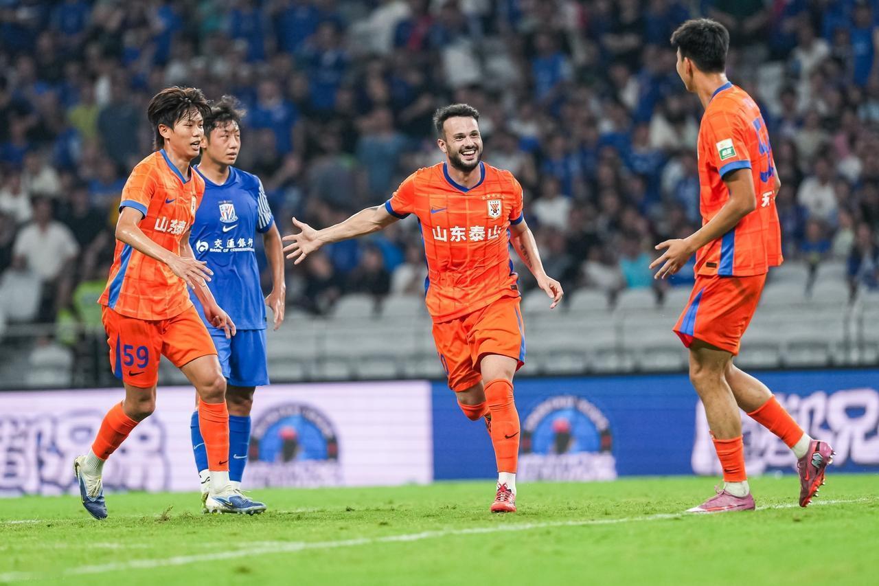 瓦科没有续约？不妨等等看！1、现实瓦科还是自由有球员的主要原因还似乎没完成续约，