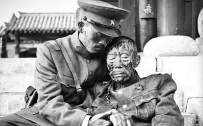 1928年，张作霖被日本人炸成重伤，昏迷之际交代道：“送我回家见小五儿。”谁知，