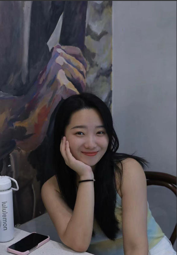 痛心！在海南被咬死的女孩27岁，与男朋友谈了一年多，两人互相喜欢，都深爱着对方。