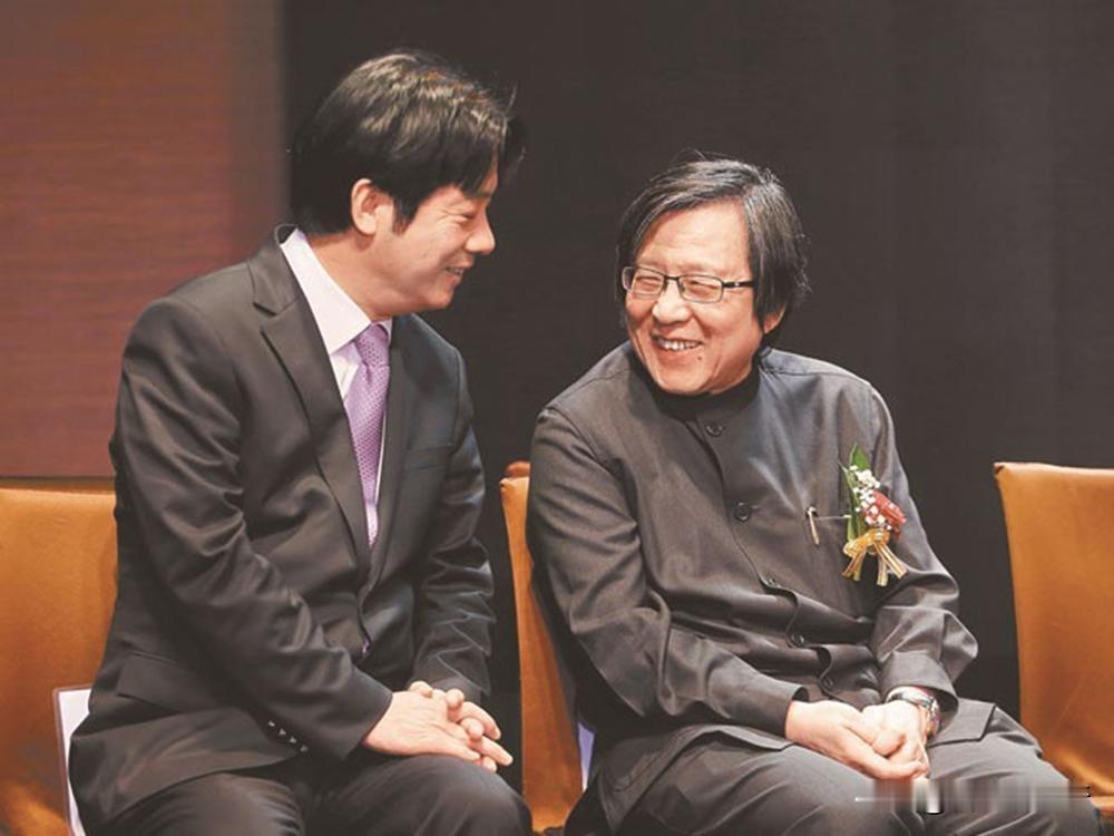 民进党的反应有点怪针对蒋万安提出“倒阁”以往没民进党的反应是快来啊，国民