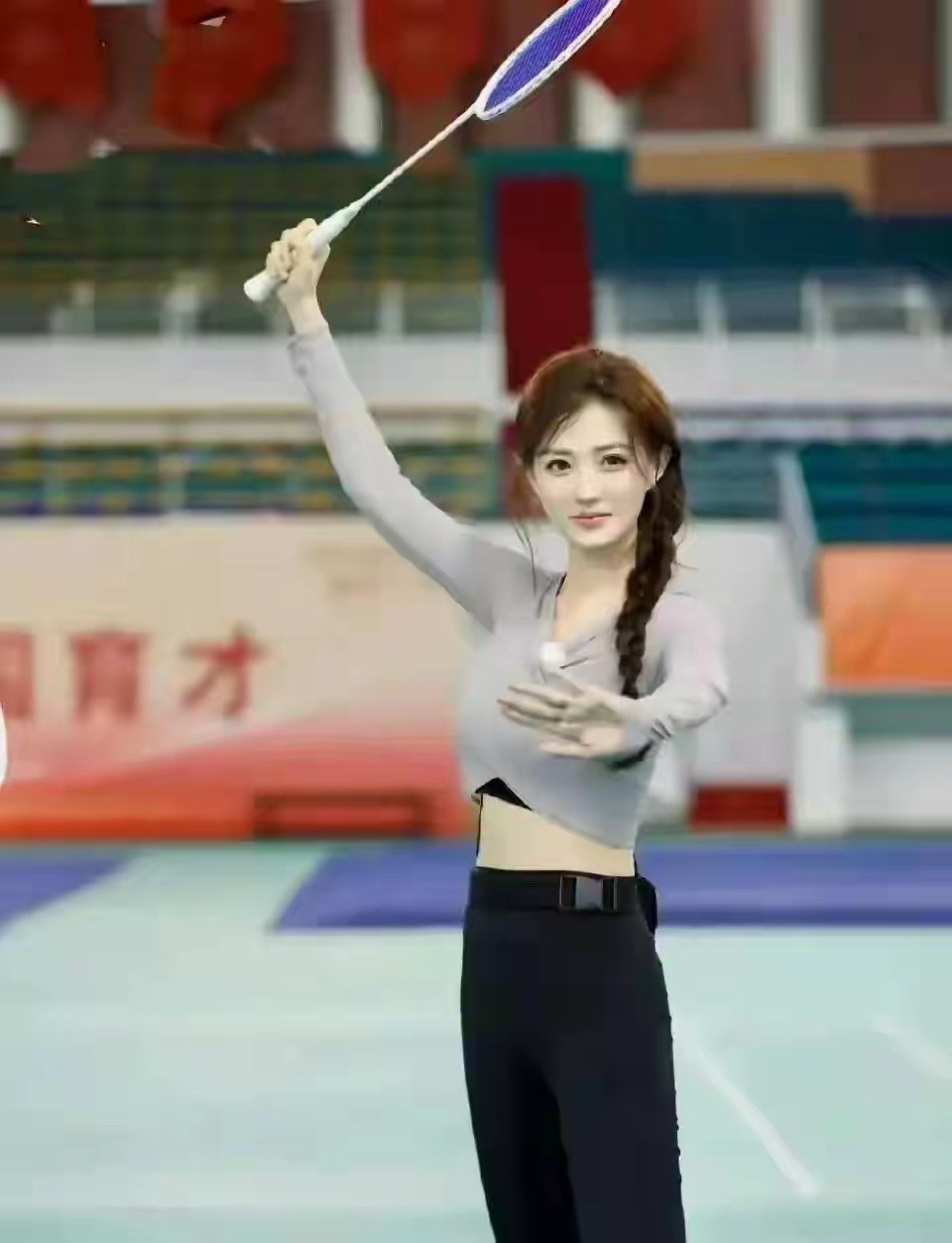 徐璐打羽毛球注意力都被她的身材给吸引了谁还看打羽毛球的过程啊