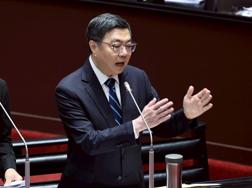 绿营鼓吹卓荣泰赴日是“外交突破”蓝委陈玉珍附和：若为“外交”或中华队加油值得