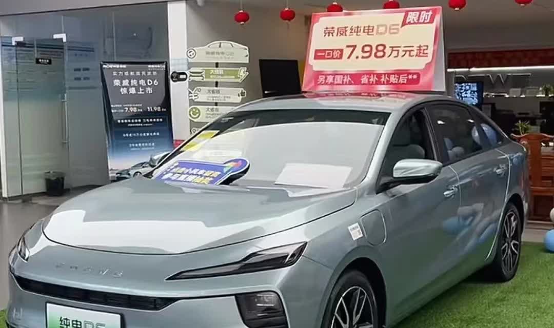 听我一句劝，买车不纠结：1、55万——买奔驰2、40万——买宝马