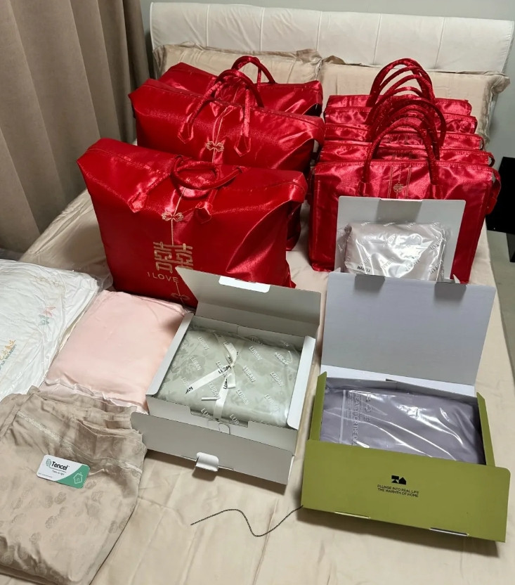 对于男方家庭，现在结婚太难了，我二家的儿子也就是堂弟去年年底结婚，二爷准备了18