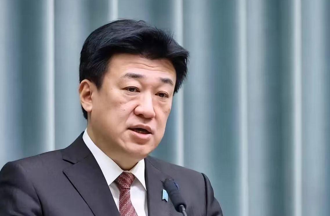 示好，日本喊话中国当地时间3月26日，日本方面透露，此前一名日本现役军官携带1