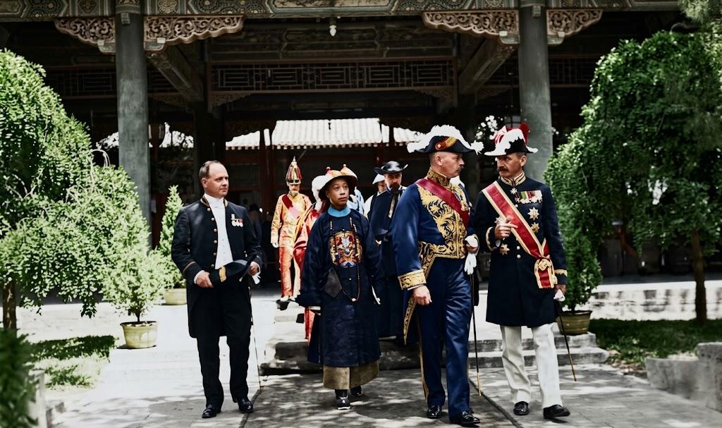 1911年6月，英国国王乔治五世加冕（6月23日伦敦正式加冕）。北京英国公使馆于