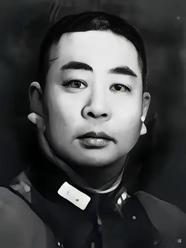 1959年，国民党中将刘嘉树半夜肚子疼，独自去上厕所。刚蹲下，就感觉背后阴风阵阵