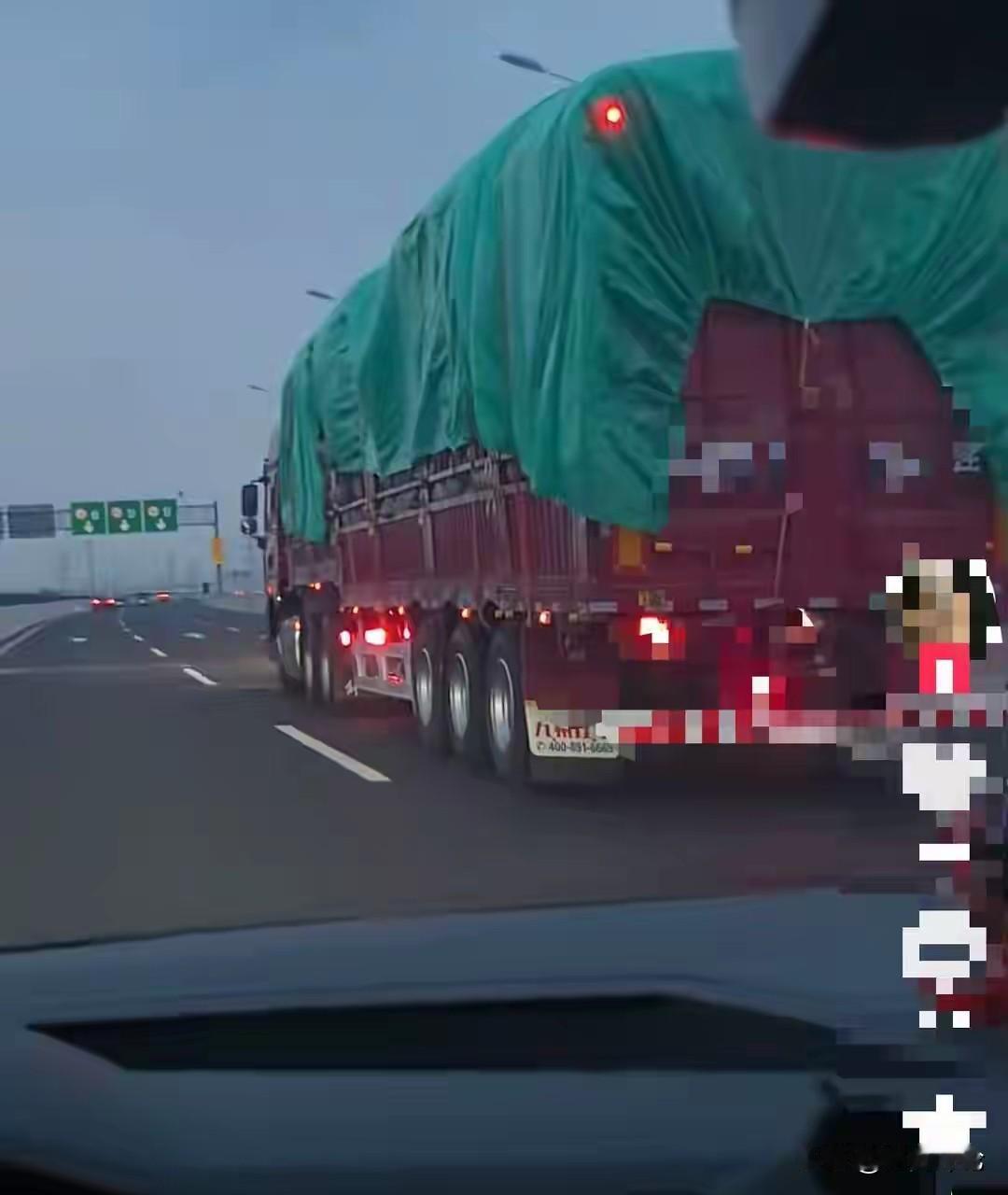 山东省济宁市的交通乱象究竟谁来监管？济宁交警还有没有存在的必要了？责任心哪去了？