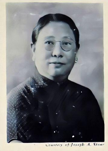 民国副总统黎元洪借宿在部下家中，睡梦中隐约觉得有些不对劲，他的裤子湿了一片。他急