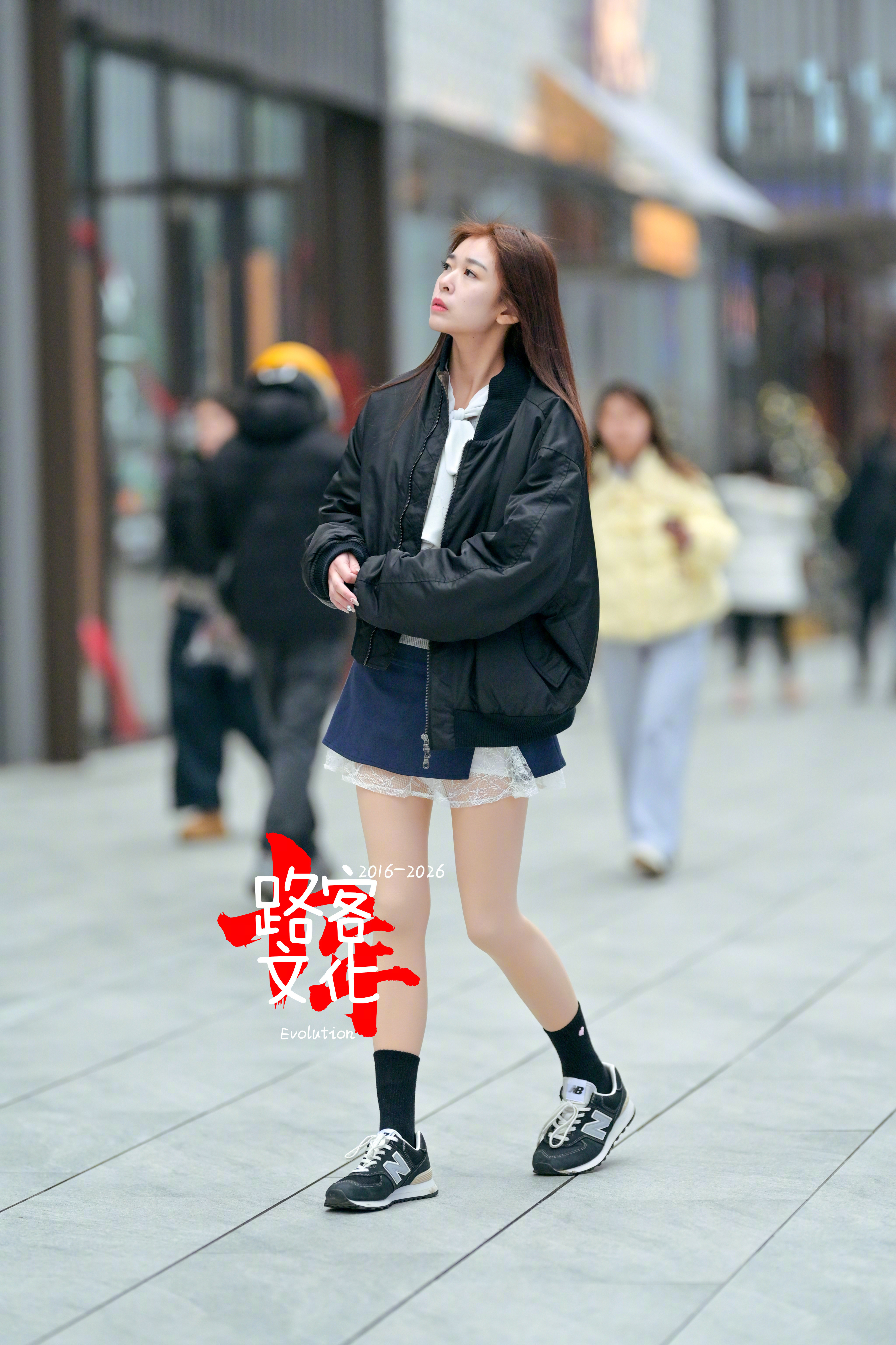 小姐姐起码是一米八平底鞋比我还高